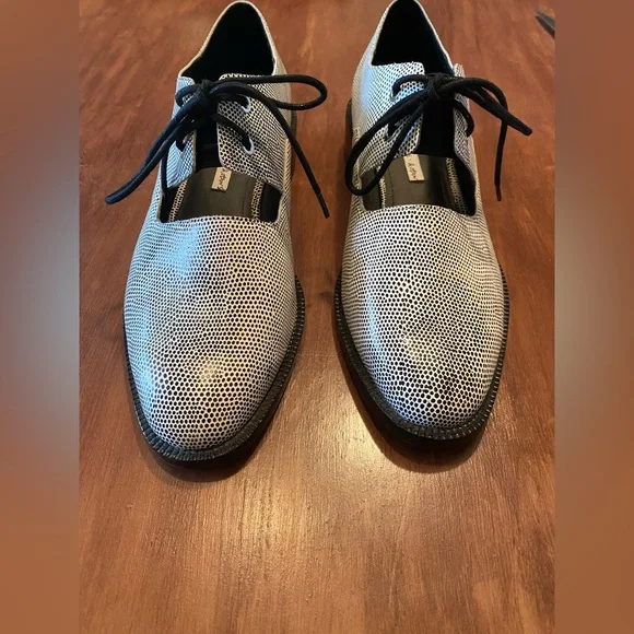 & Other Stories Cut-Out Polka Dot Genuine Leather Oxfords Size 38/US 7.5 - Picture 3 of 7